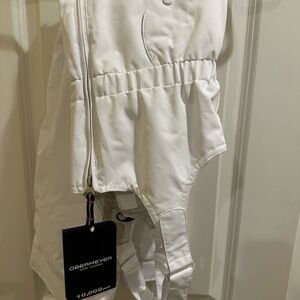 Girls white Obermeyer ski pants (bibs). Size 6, brand new with tags on.
